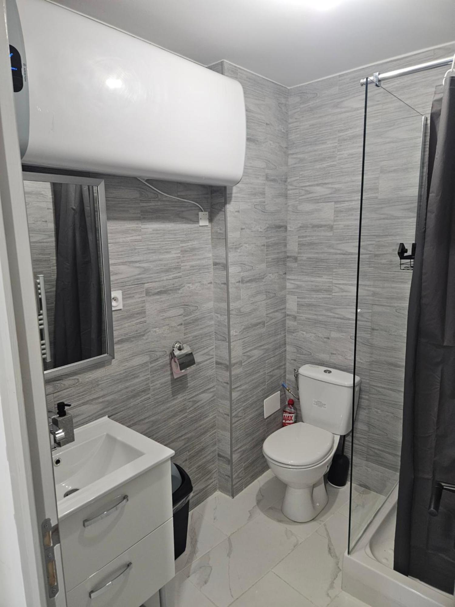 Apartament T2 Moderne, Calme Et Entierement Renove. Béziers Zewnętrze zdjęcie